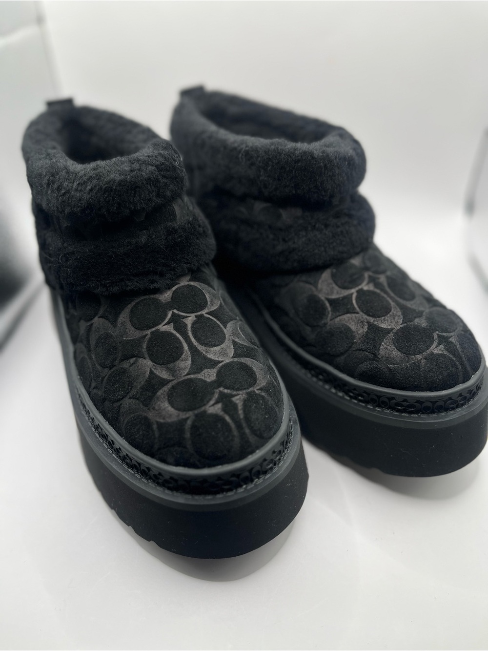 Coach New Women's 8B Black Signature Shearling Slip-On Booties - Picture 2 of 6